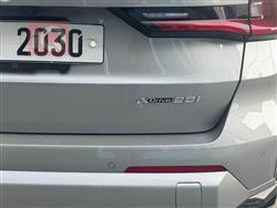 بی ئێم دەبڵیو X1